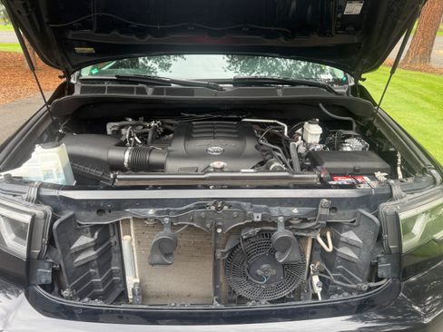 Used 2021 Toyota Sequoia TRD Pro AWD/4WD image 15