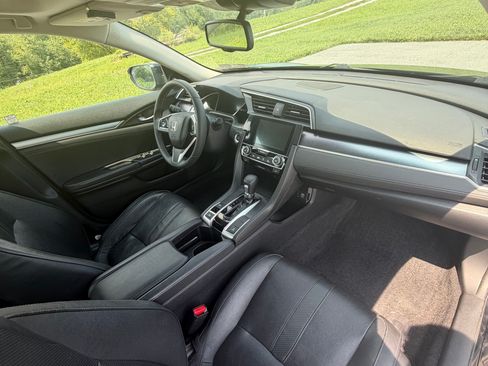 Used 2016 Honda Civic Touring image 16