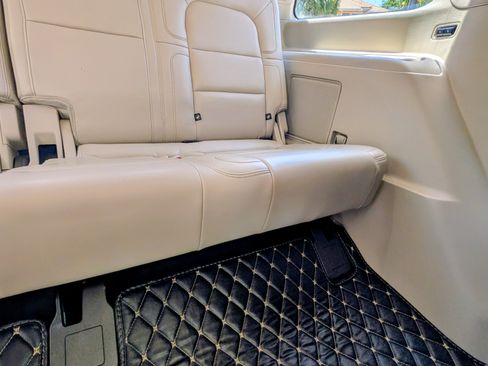 Used 2020 Lincoln Navigator Reserve w/ Luxury Package image 13