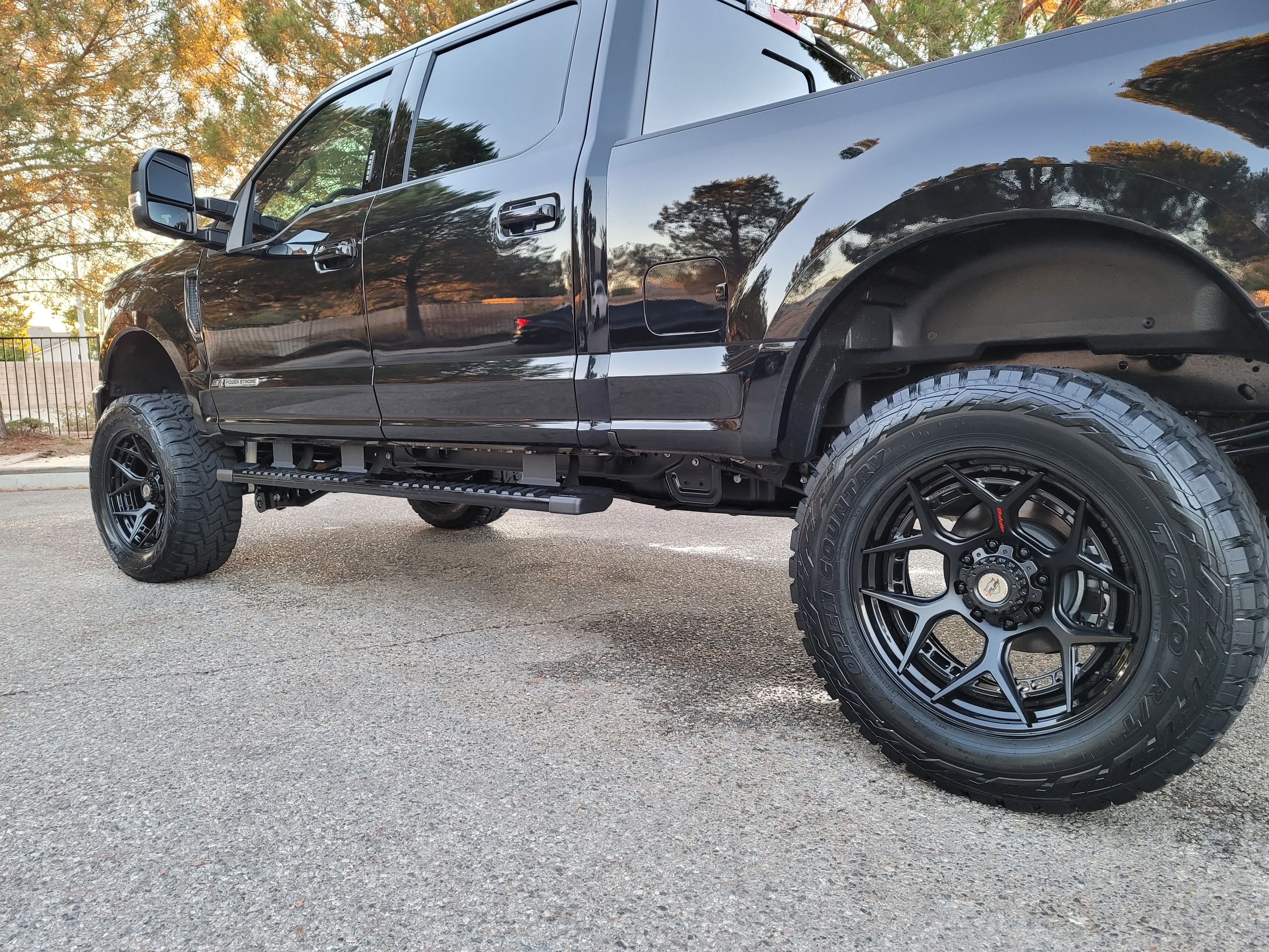 Used 2021 Ford F250 Lariat AWD/4WD image 4