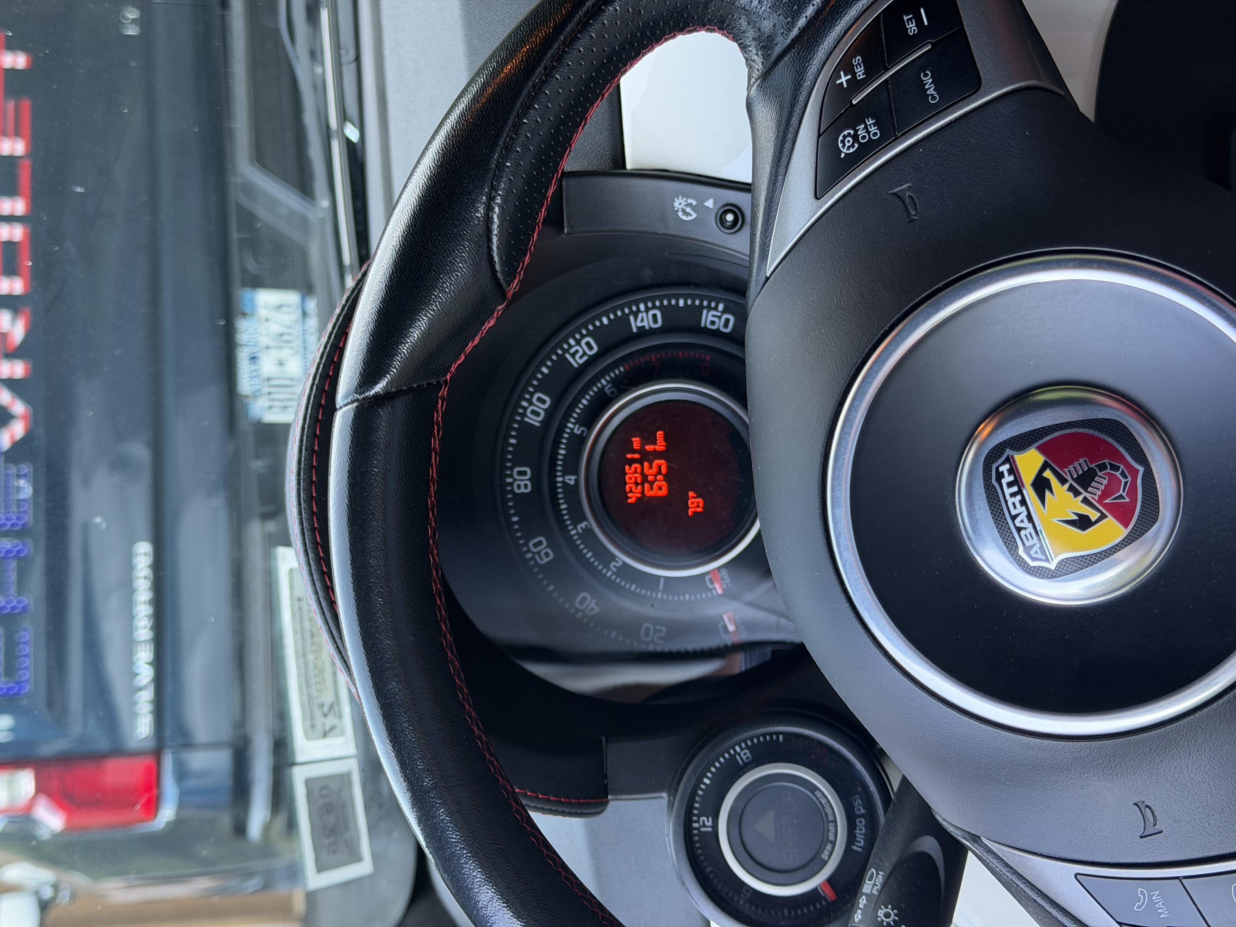 Used 2013 FIAT 500 Abarth w/ Comfort/Convenience Group FWD image 11