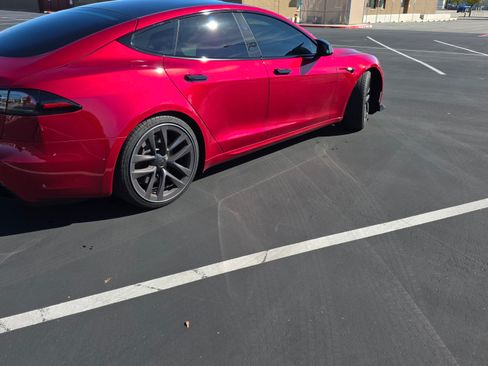 Used 2023 Tesla Model S Standard Range image 4