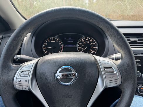 Used 2017 Nissan Altima 2.5 S w/ Power Driver Seat Package image 13