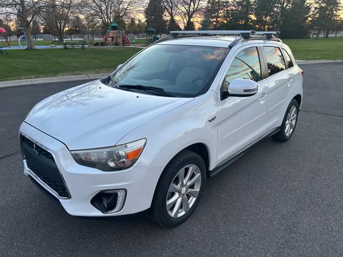 Used 2015 Mitsubishi Outlander Sport GT FWD image 2