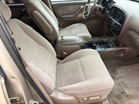 Used 2002 Toyota Sequoia SR5 image 16