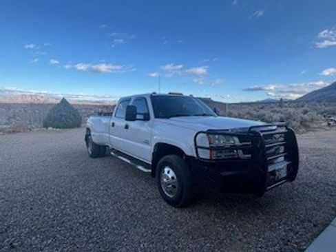 Used 2004 Chevrolet Silverado 3500 4x4 Crew Cab w/ Heavy-Duty Power Package image 5