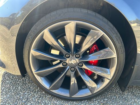 Used 2016 Tesla Model S P90D image 17