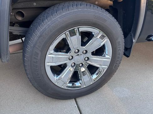 Used 2018 GMC Sierra 1500 SLT w/ Enhanced Driver Alert Package image 10