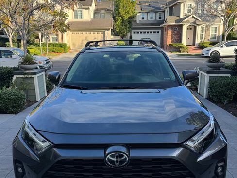 Used 2025 Toyota RAV4 XLE Premium image 4