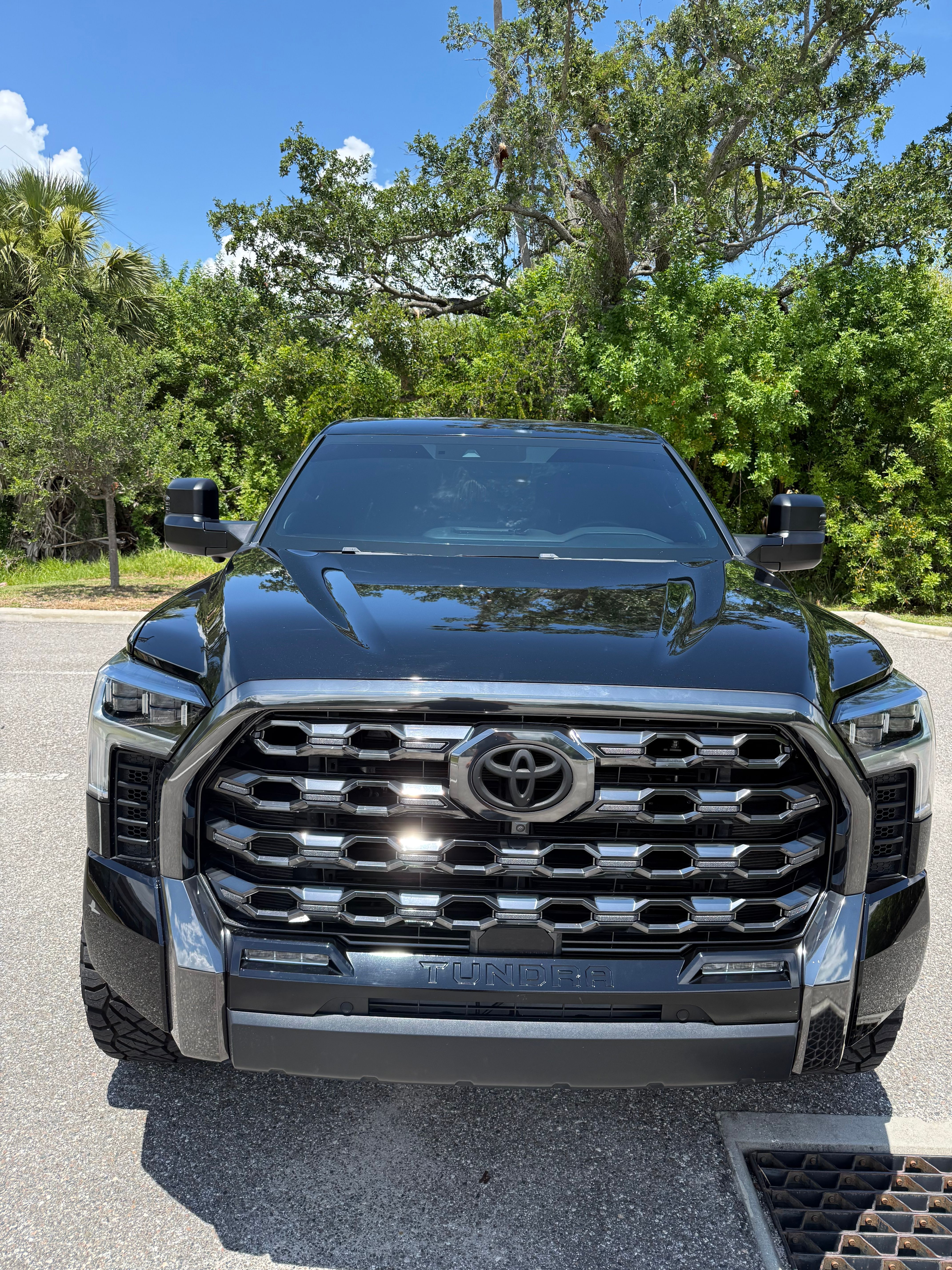Used 2023 Toyota Tundra Platinum AWD/4WD image 1