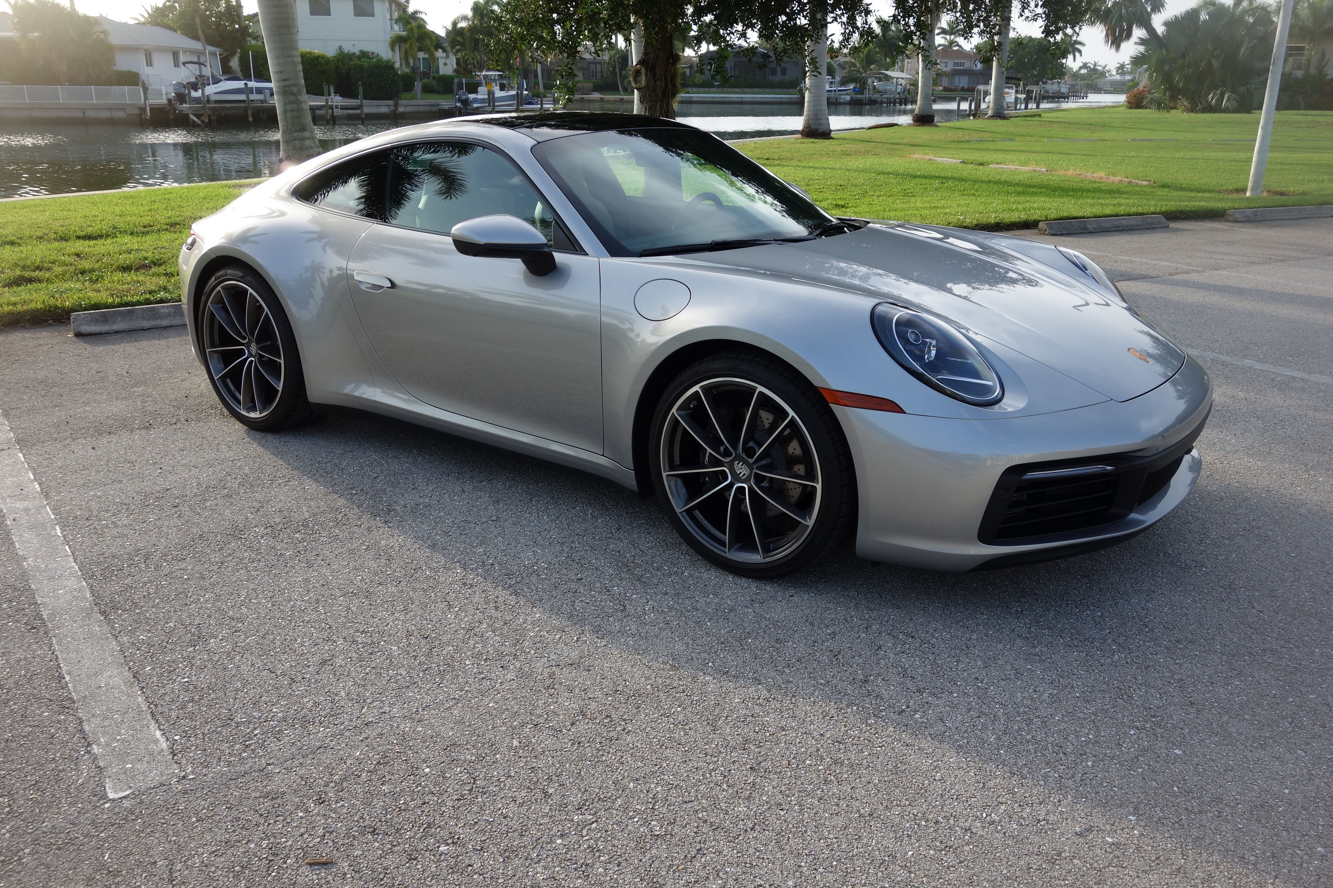 Used 2023 Porsche 911 Carrera image 2