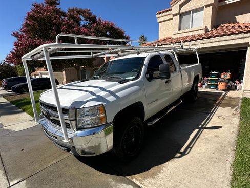 Used 2008 Chevrolet Silverado 2500 W/T image 2