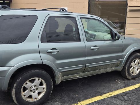 Used 2006 Ford Escape Limited image 2