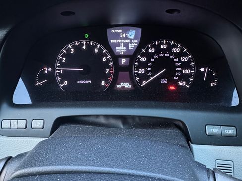 Used 2007 Lexus LS 460 image 2