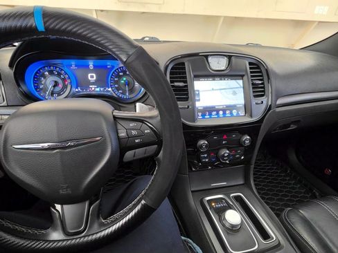 Used 2016 Chrysler 300 S image 9