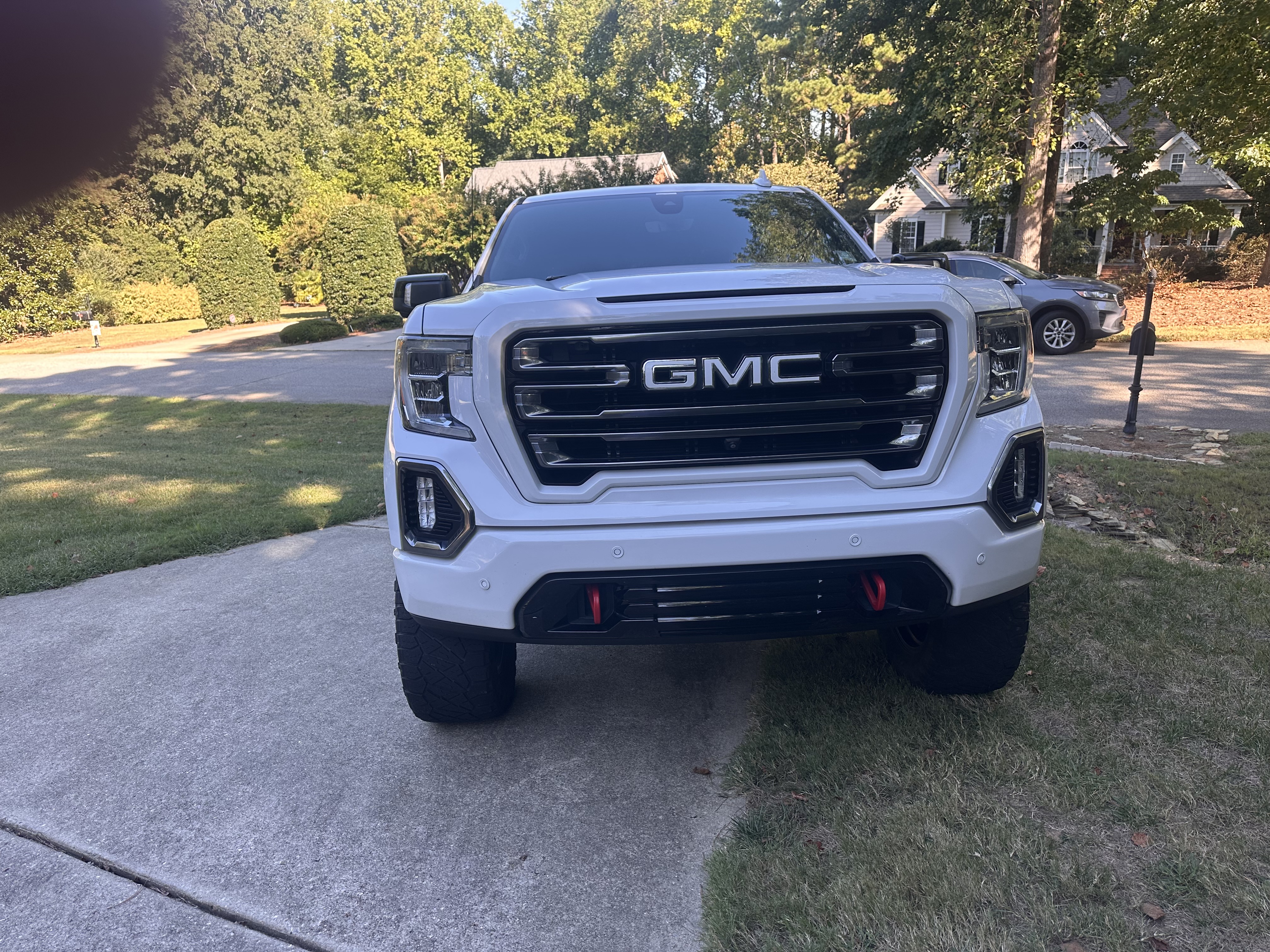 Used 2020 GMC Sierra 1500 AT4 w/ AT4 Premium Package AWD/4WD image 4