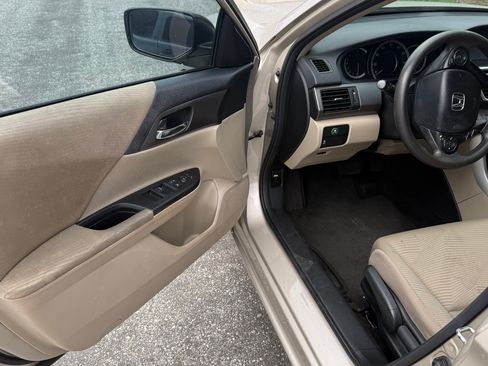 Used 2015 Honda Accord LX image 10