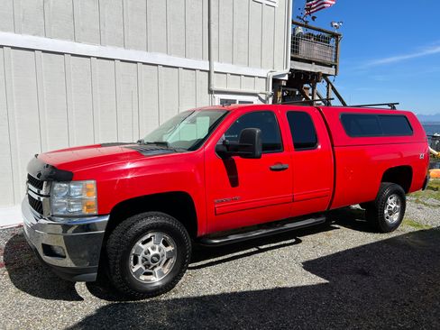 Used 2011 Chevrolet Silverado 2500 LT w/ Interior Plus Package image 22