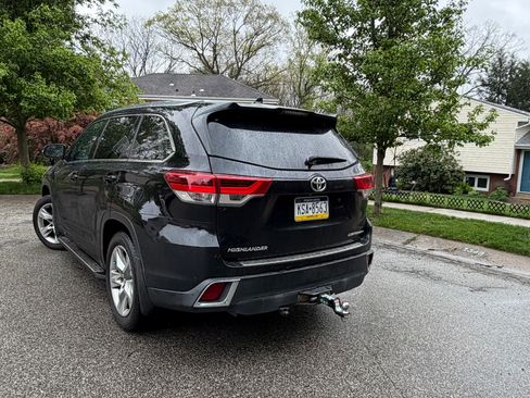 Used 2018 Toyota Highlander Limited AWD/4WD image 14