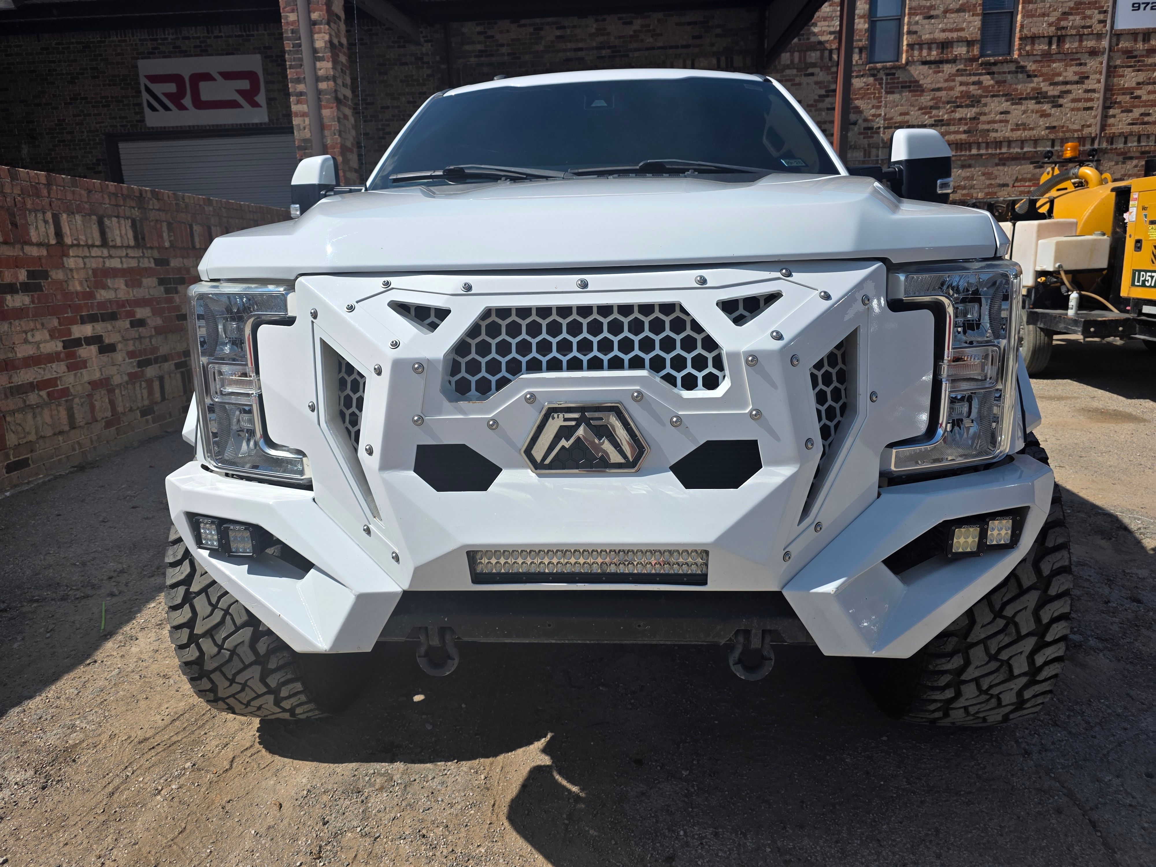 Used 2018 Ford F350 Lariat w/ Lariat Ultimate Package AWD/4WD image 5