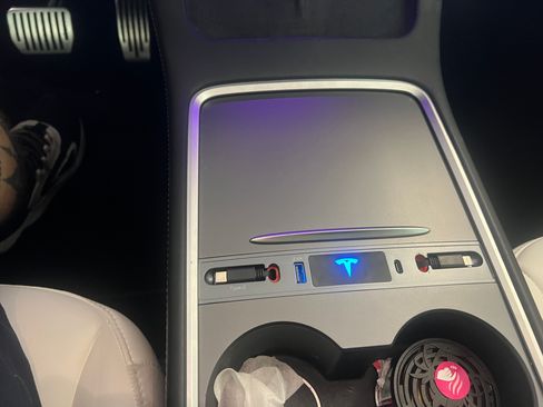 Used 2021 Tesla Model Y Long Range image 20