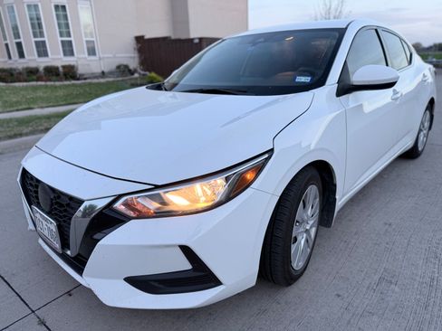 Used 2022 Nissan Sentra S image 1