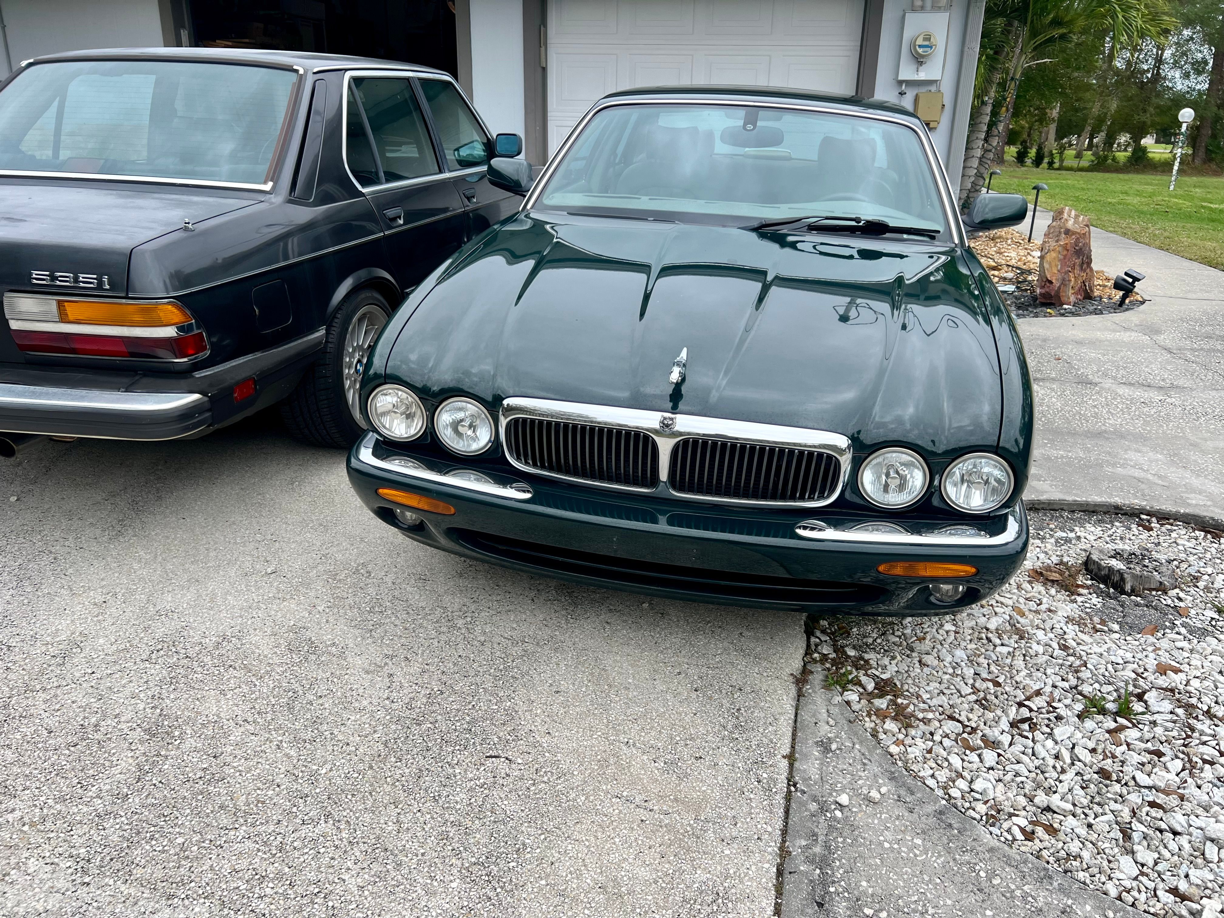 Used 2001 Jaguar XJ8 RWD image 6
