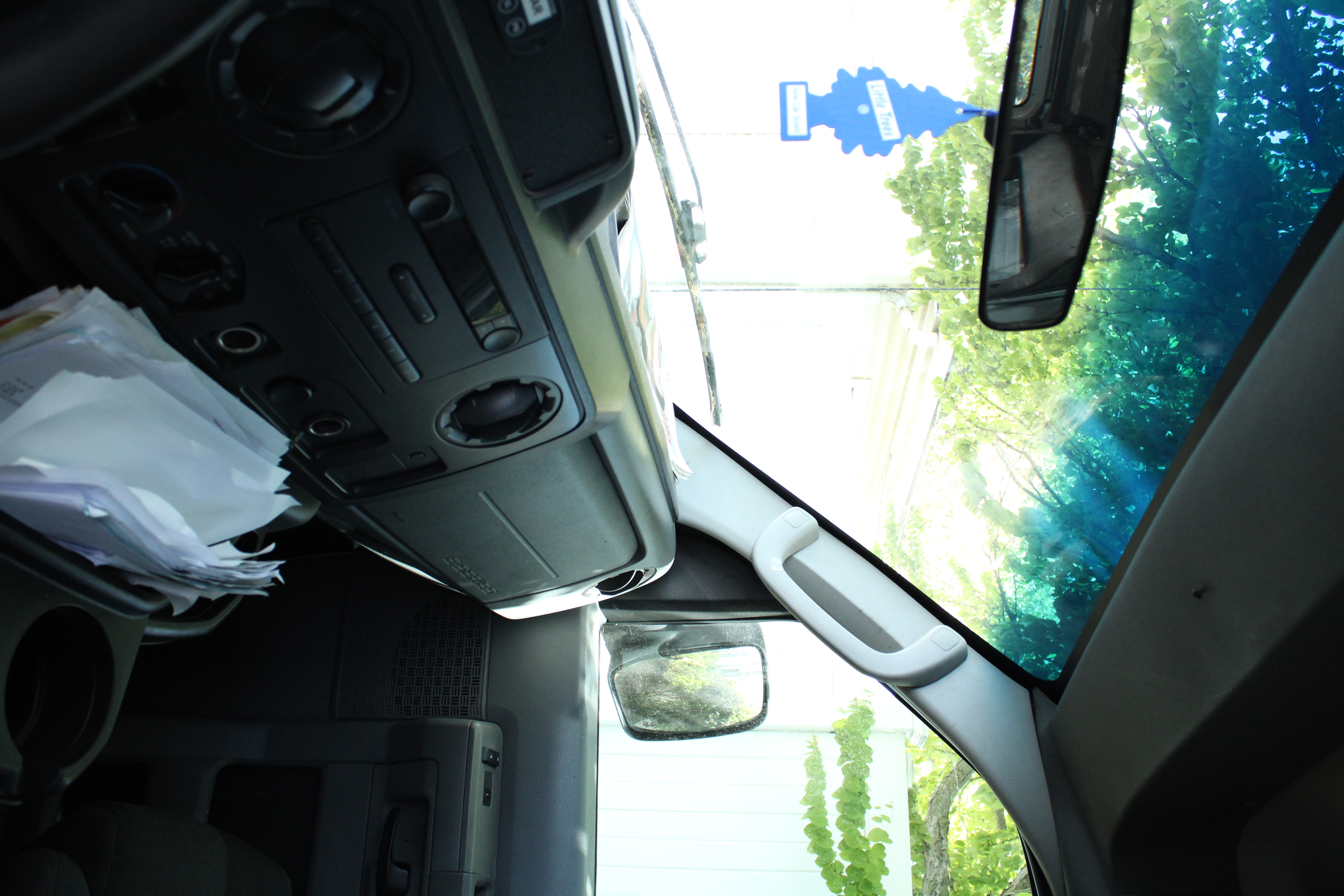 Used 2009 Ford E-250 and Econoline 250 RWD image 25