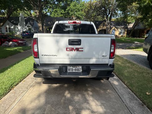 Used 2016 GMC Canyon SLT w/ Driver Alert Package AWD/4WD image 11