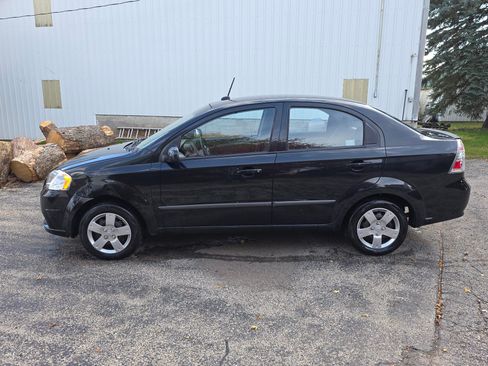 Used 2011 Chevrolet Aveo LT w/ Power and Convenience Package image 5