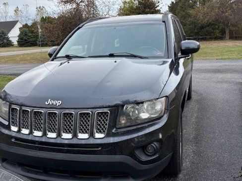Used 2014 Jeep Compass Latitude w/ Sun/Sound Group image 4