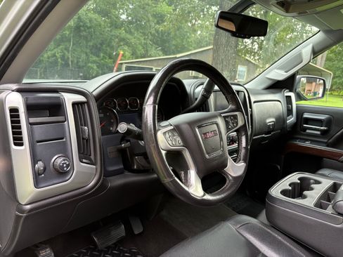 Used 2015 GMC Sierra 1500 SLT w/ SLT Preferred Package RWD image 9
