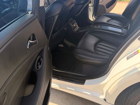 Used 2009 Mercedes-Benz CLS 550 image 6