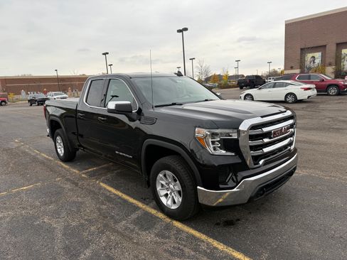 Used 2021 GMC Sierra 1500 SLE image 1