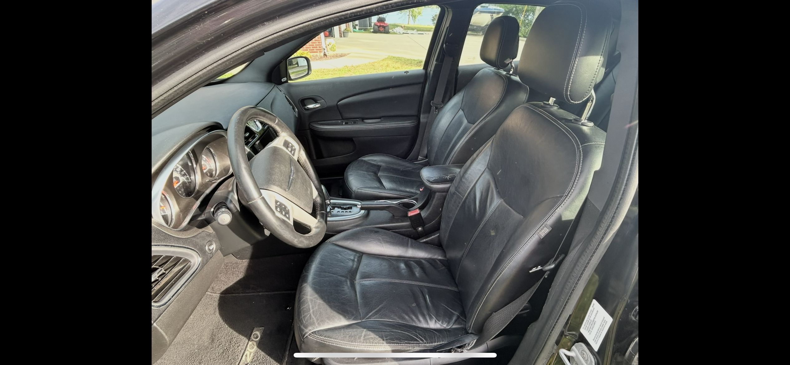 Used 2011 Chrysler 200 Limited FWD image 10