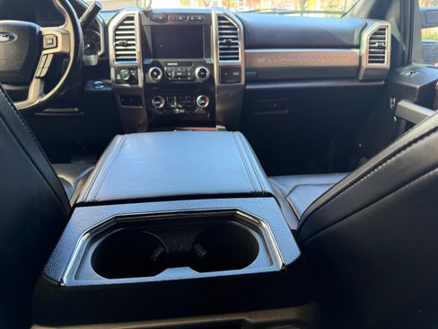 Used 2017 Ford F350 Platinum w/ Platinum Ultimate Package image 11