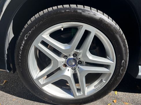 Used 2015 Mercedes-Benz GL 550 4MATIC image 25