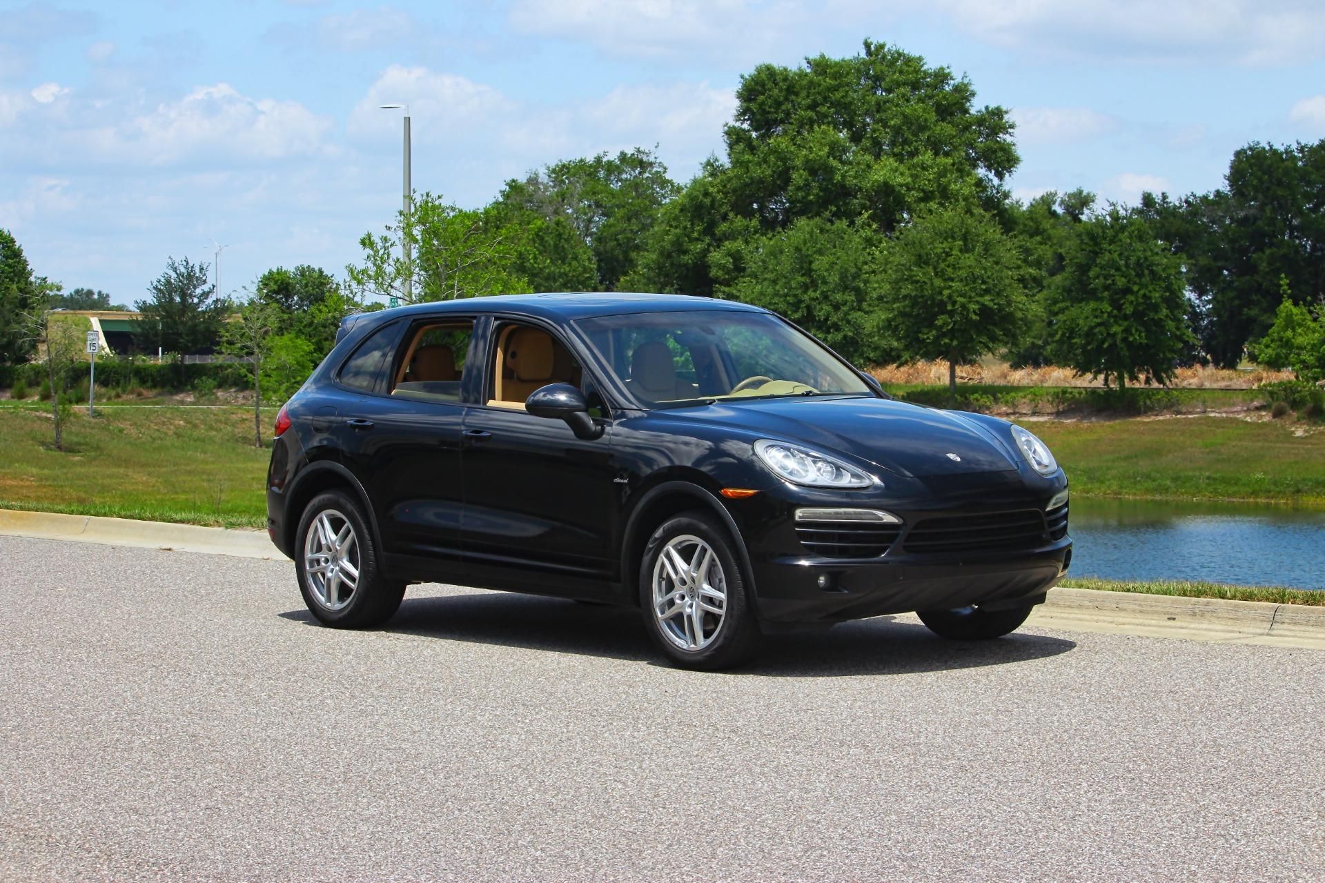 Used 2014 Porsche Cayenne Diesel AWD/4WD image 12