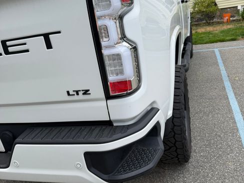 Used 2023 Chevrolet Silverado 3500 LTZ w/ LTZ Plus Package AWD/4WD image 6