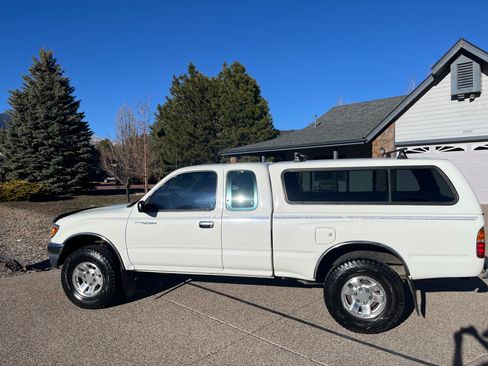 Used 1996 Toyota Tacoma 4x4 Xtracab V6 image 6