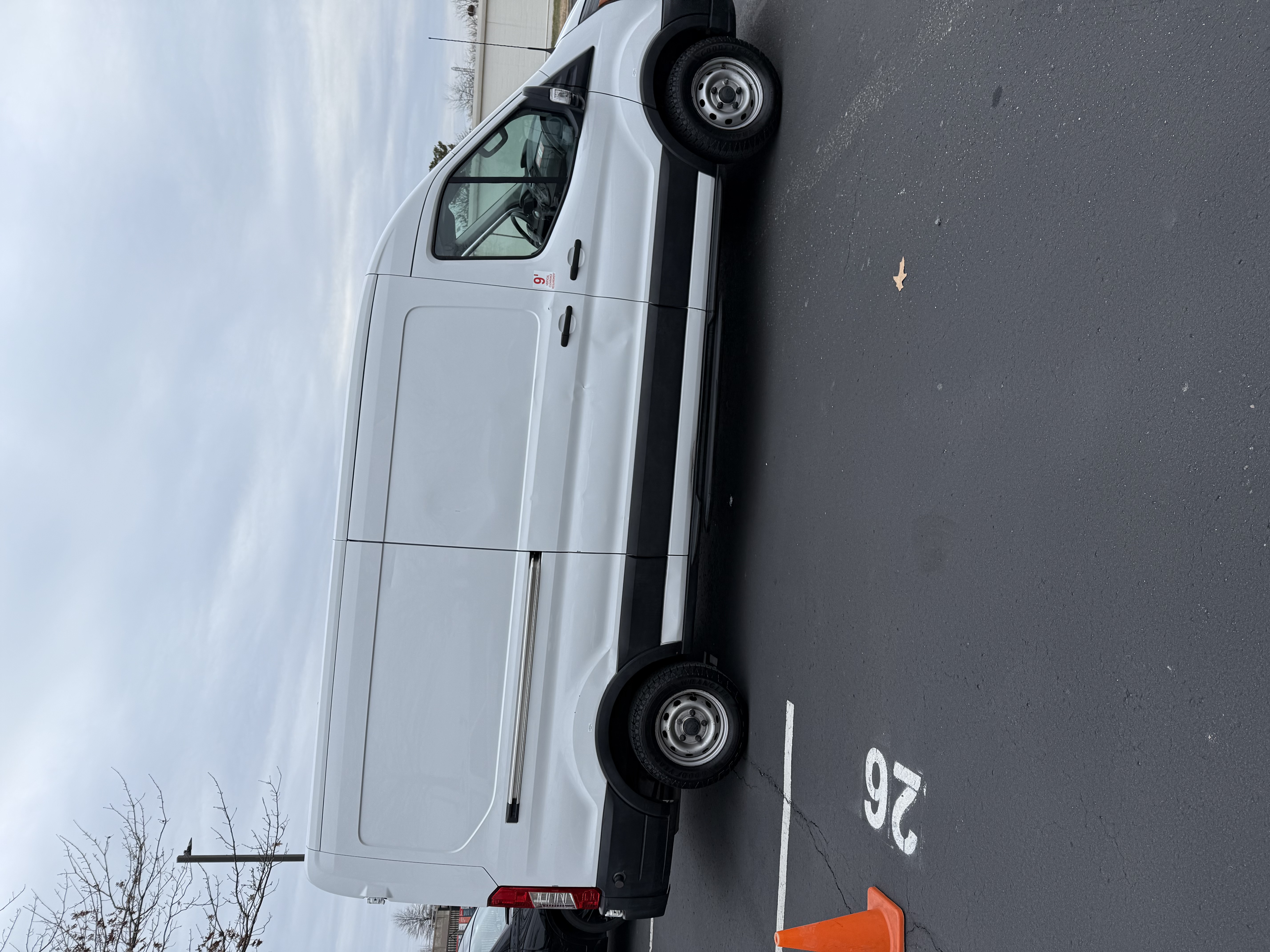 Used 2019 Ford Transit 150 148 Medium Roof RWD image 4