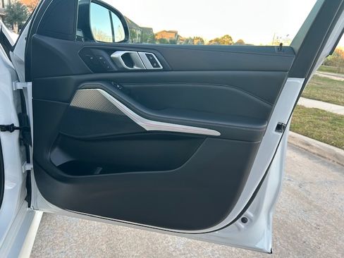 Used 2022 BMW X5 xDrive40i w/ M Sport Package image 29