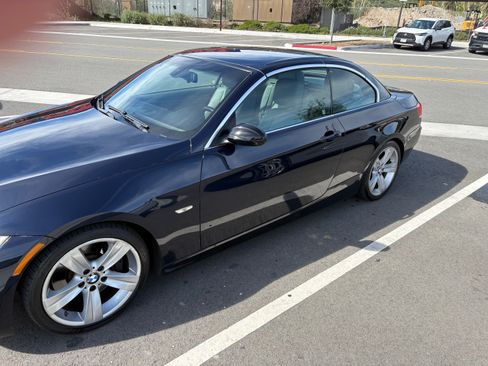 Used 2009 BMW 335i Convertible image 4