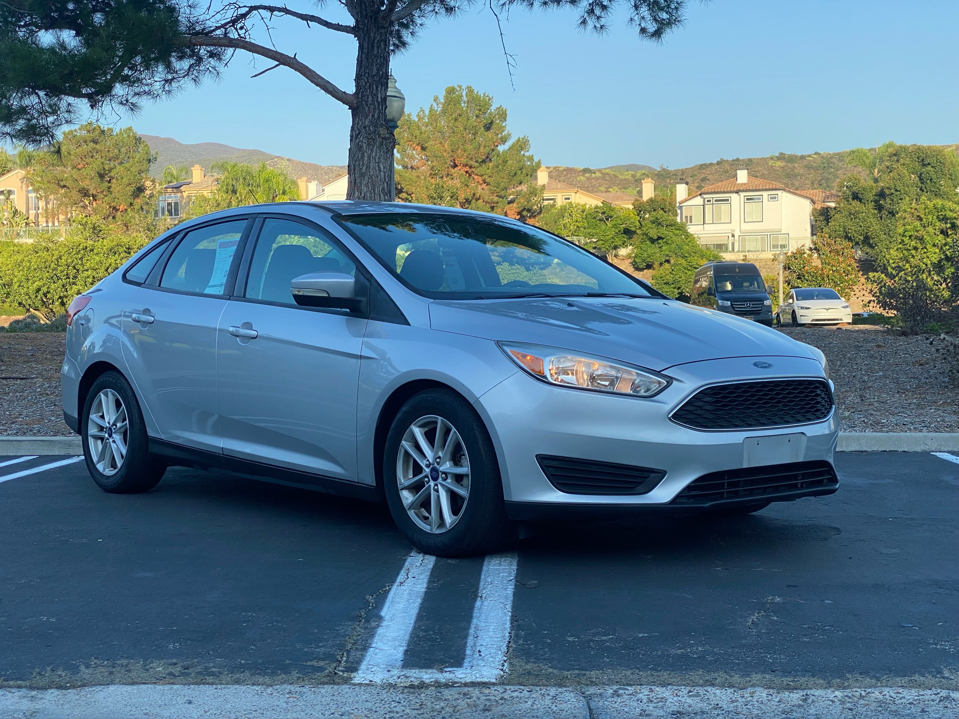 Used 2015 Ford Focus SE FWD image 1