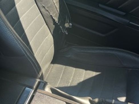 Used 2011 Ford Mustang Premium image 7