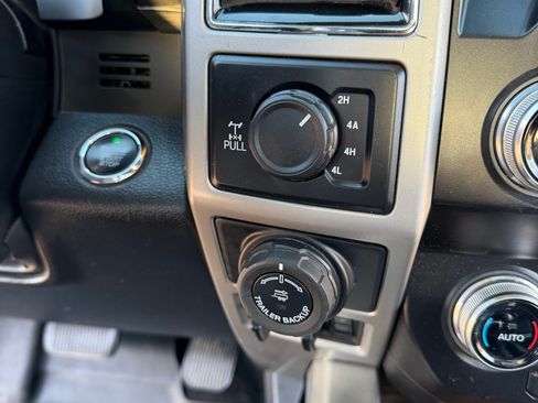 Used 2019 Ford F150 Lariat w/ Equipment Group 502A Luxury AWD/4WD image 11