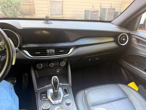 Used 2022 Alfa Romeo Stelvio Sprint AWD/4WD image 8