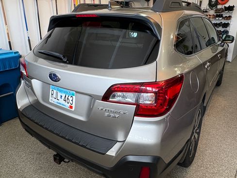 Used 2018 Subaru Outback 3.6R Limited image 6