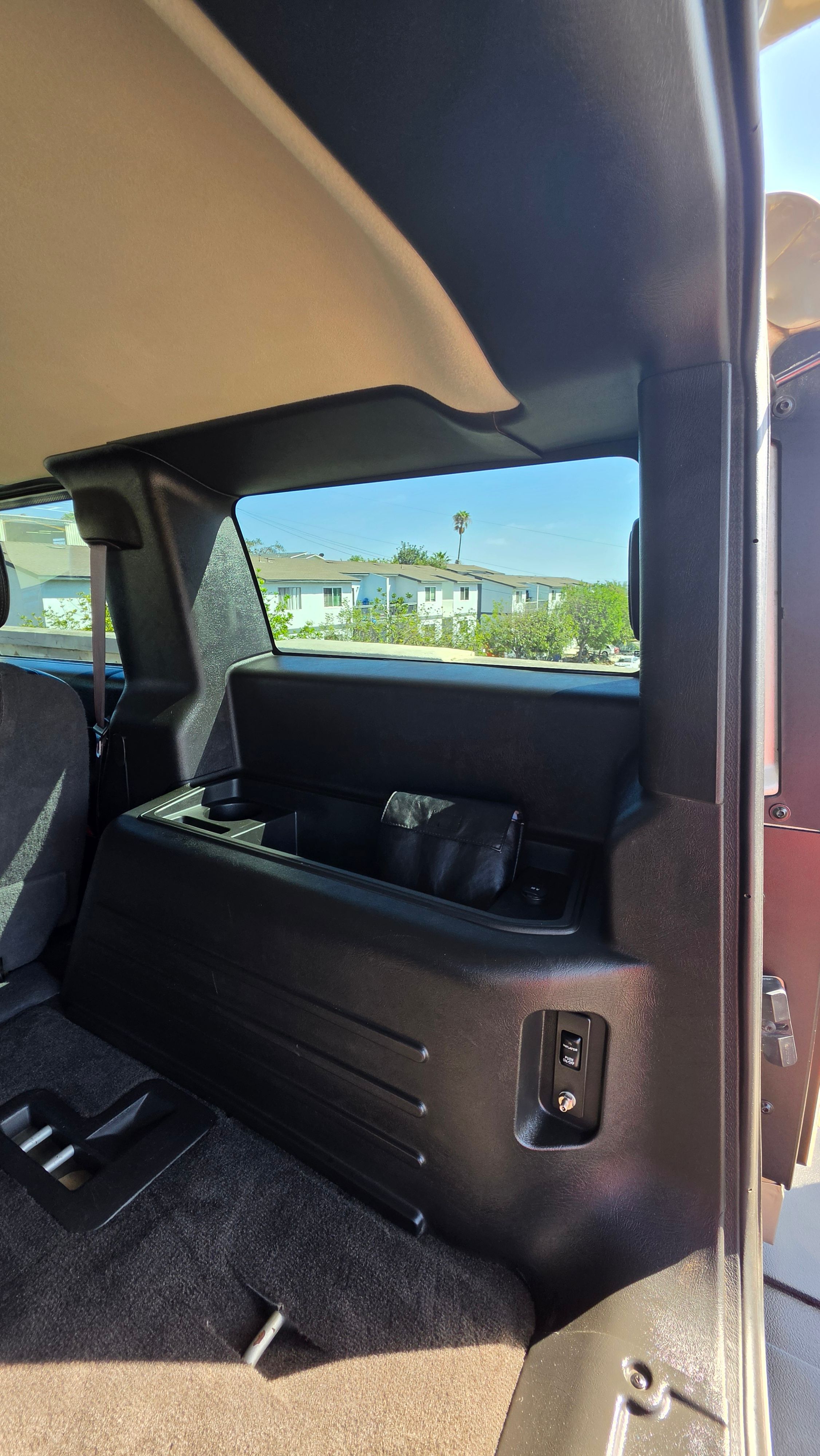Used 2005 HUMMER H2 w/ Preferred Equipment Group AWD/4WD image 23