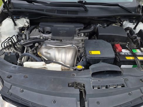 Used 2015 Toyota Camry SE FWD image 14